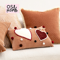 Housse de coussin décorative rose brique pour canapé et mobilier doux