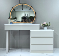 Table de maquillage de luxe en panneaux de fibres à densité moyenne avec revêtement PVC gaufré et éclairage, table de maquillage haut de gamme pour chambre ou hôtel