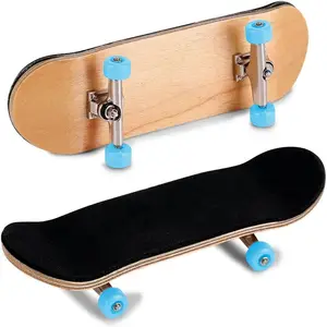 Neue Großhandel Mini Finger Skateboards Spielzeug Profession elle Holz benutzer definierte Griffbrett