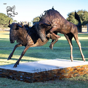 Décoration de prairie extérieure personnalisée grandeur nature en métal animal africain gnu cuivre Statue bronze gnou sculpture de <span class=keywords><strong>gnous</strong></span> - Product Image 1