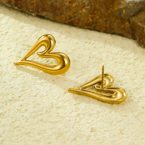 Stylish Gold <b>Heart</b> Earrings Sculpted Open-<b>Heart</b> <b>Shape</b> Fashion-Forward Studs for Women's Elegant Casual Outfits - Product Image 3