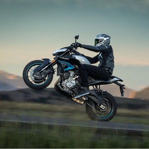 Cf-Moto 675NK 675Cc Moto sportive à trois cylindres, moto de route avec une vitesse maximale de 180 km/h - Product Image 1