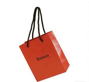 Sac en papier personnalisé avec logo de marque imprimé, sac en papier de luxe rouge pour bijoux, cosmétiques, chaussures, vêtements, emballage cadeau, sac de shopping avec poignée - Product Image 2