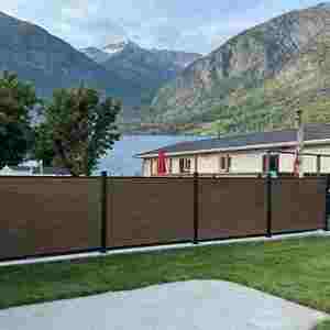 Recinzione per Esterni <span class=keywords><strong>in</strong></span> WPC Personalizzabile, Pannelli per Recinzione da <span class=keywords><strong>Giardino</strong></span> di 6 Piedi, Facilmente Assemblabili, Set di Pannelli a Traliccio per Piscina, Veranda, Parco, <span class=keywords><strong>Giardino</strong></span> - Product Image 1