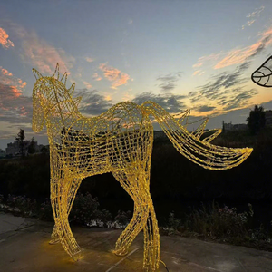 Luz LED 3D con Motivo de Caballo, Escultura de Caballo Dorado para Decoración Navideña de Exteriores, Paisajismo de Calles, Plazas y Eventos - Product Image 6