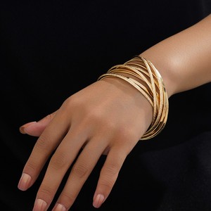 Bracelet unisexe multi-couches en acier inoxydable entrelacé, serti de griffes, hypoallergénique, étanche, bijoux tendance de la marque HR - Product Image 3