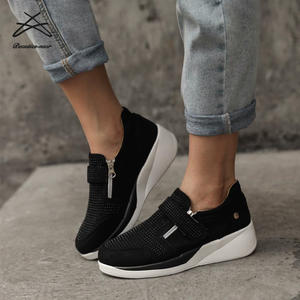 Taglie forti all'ingrosso da donna Casual <span class=keywords><strong>con</strong></span> Sole spesse e zeppa scarpe da passeggio in strass moda traspirante <span class=keywords><strong>con</strong></span> Glitter scarpe da ginnastica - Product Image 4