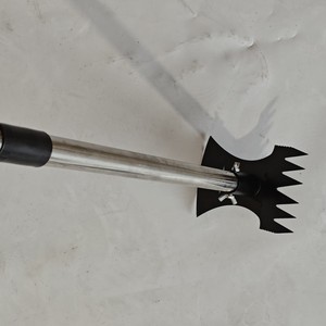 Houe-râteau polyvalente en acier au manganèse très populaire, pour le désherbage, le jardinage et le travail du sol domestique - Product Image 4