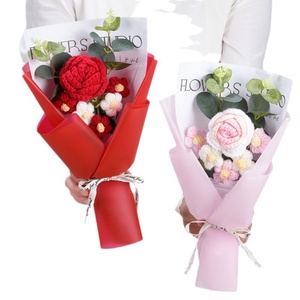 ช่อดอกไม้ถักโครเชต์น่ารักแบบใหม่ ของขวัญสำหรับเพื่อน ผลิตภัณฑ์สำเร็จรูป ประดับไฟ LED ดอกไม้ถักมือ ช่อดอกไม้โครเชต์ - Product Image 5