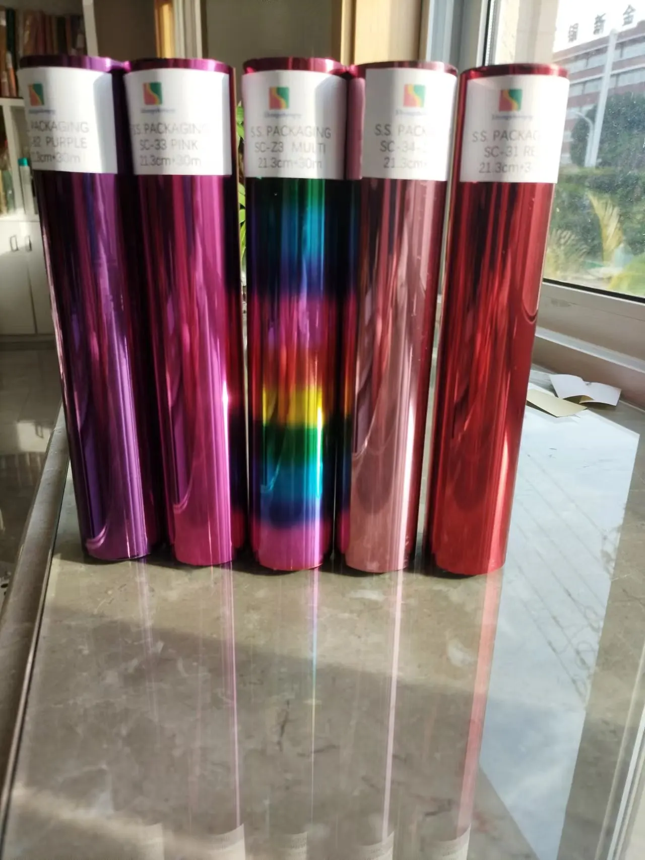 Shengsheng Goud En Zilver Holografische Ambachtelijke Folie Papier Hot Stamping Toner Reactieve Folie Voor Laminator