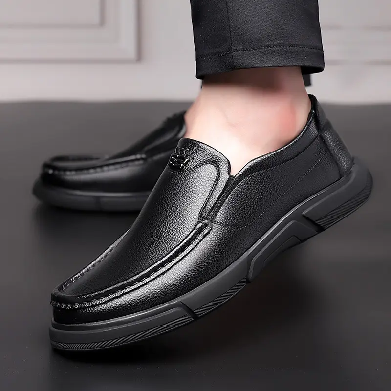 Trendy Flat Slip-on Casual Loafers Men Genuine Leather Shoes Wholesaler Price Custom Black Men's Dress Shoes
