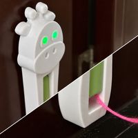 Jouet automatique pour chat à monter sur porte, jouet volant pour chat, design moderne en silicone