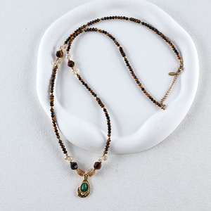 Collar de Piedras Naturales Multicolor, Ojo de Tigre, Hecho a Mano, con Extensor, para Uso Diario y Eventos Especiales - Product Image 2
