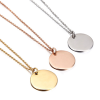 Collier à pendentif rond en or 18 ct gravé en métal vierge avec disque et logo personnalisé
