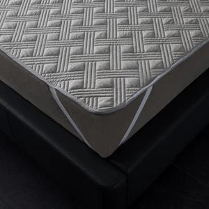 100% Cotton <b>Bed</b> Protection Pad Skin-care Plain Dyed Air-permeable Quilted <b>Waterproof</b> Mattress Cover <b>Protector</b> - Product Image 4