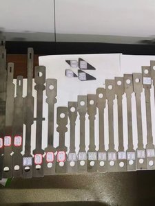 Attaches murales plates pour coffrage, 6-12 pouces, avec languette de traction, pour support structurel et espacement, Construction et Architecture - Product Image 1