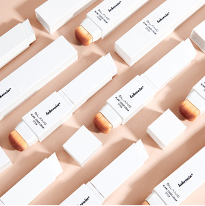 ครีมสติ๊กเปลี่ยนสีฮอตไทรแองเกิล 2-in-1 เนื้อบางเบา ติดทนนาน 5 เฉดสี คอนซีลเลอร์และ<span class=keywords><strong>รองพื้น</strong></span>ในแท่งเดียว - Product Image 2