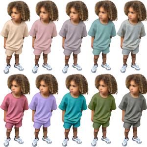 Ensembles de Vêtements Décontractés en Softshell pour Garçons en Gros – Chemises, Gilets et Shorts en Coton Biologique pour Enfants - Product Image 6