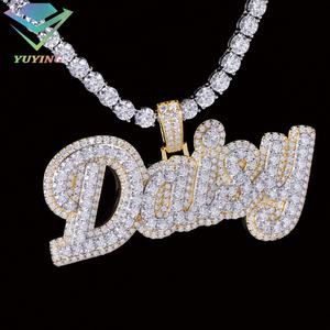Colgante Personalizable de Plata de Ley 925 Chapado en Oro con Moissanita de Corte Brillante, Estilo Hip Hop con Diamantes Iced - Product Image 4