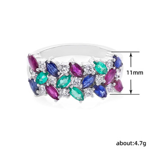 Anello Colorato con Tre File di Zirconi a Forma di Marquise per Donne, Gioiello da Dito alla Moda e Trendy - Product Image 5