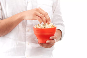 Tazón Plegable para Hacer Palomitas de Maíz en Microondas con Tapa de Silicona, Fabricado en China - Product Image 2