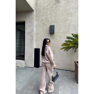 Conjuntos de Traje Beige para Mujer con Detalle de Cremallera - Product Image 1