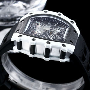 Montre 2026 en fibre de carbone et titane avec bracelet en caoutchouc durable, idéale pour les trajets quotidiens, les loisirs, le sport et le golf - Product Image 4