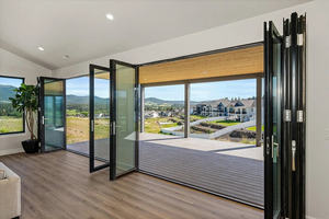 Chuco-puerta corredera plegable de vidrio templado para balcón, puerta corredera - Product Image 2