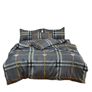 Parure de lit moderne imprimée en microfibre Berserk avec motif végétal 200TC, idéale pour toutes les saisons - Product Image 1