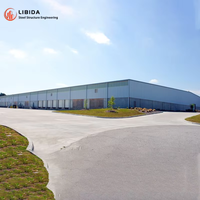Structures en acier multi-usages personnalisées pour la construction d'entrepôts et d'ateliers en usine