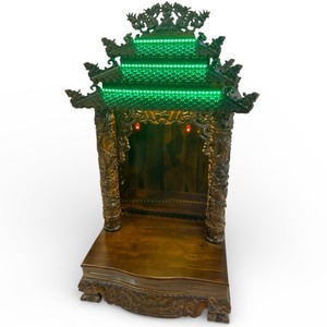 Altères du Dieu de la Richesse en Bois de Muong – Temple domestique à trois toits, sanctuaire religieux en bois pour la maison - Product Image 1
