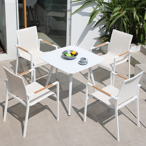 Ensemble de meubles de patio extérieur en aluminium moderne, <span class=keywords><strong>table</strong></span> et chaises de <span class=keywords><strong>jardin</strong></span> pour restaurant, école, café, maison et pelouse, <span class=keywords><strong>couleur</strong></span> blanche - Product Image 1