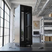 Rak Server Kabinet Jaringan Pusat Data Berdiri Lantai Baja 19U 800*800mm Tersedia