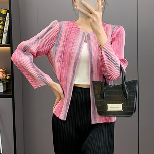 เสื้อแจ็กเก็ตสเวตเตอร์ของผู้หญิงผ้าโพลีเอสเตอร์จับจีบแบบบางแห้งเร็วเป็นมิตรต่อสิ่งแวดล้อมฤดูใบไม้ร่วง - Product Image 4