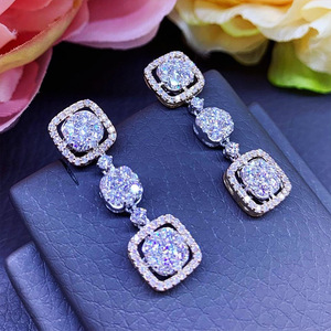 Eleganti Orecchini Pendenti Lunghi per Donne, Accessori di Moda per Feste e Uso Quotidiano - Product Image 1