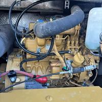 Mini-excavatrice Caterpillar 303.5E2 d'occasion, 3,5 tonnes, moteur hydraulique sur chenilles d'origine japonaise, 2024, faible nombre d'heures de fonctionnement, bon état