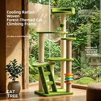 Ensemble de meubles écologiques pour chat combinant une structure d'escalade verticale, une planche à gratter horizontale et un hamac suspendu en coton