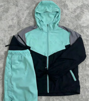 Ventes en gros de vestes coupe-vent pour hommes, matériaux respirants et écologiques, motifs imprimés, tissu en nylon, parfaites pour la course à pied
