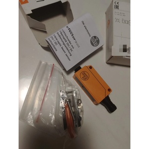 Un capteur de proximité IFM New OU5043 en boîte - Product Image 1