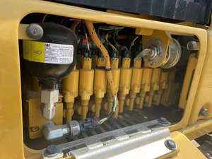 Excavadora Usada Original Cat301.7, Mini Excavadora de 1.7 Toneladas en Excelentes Condiciones, Motor, Caja de Cambios, Bomba, PLC para Agricultura - Product Image 5