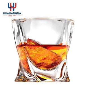 Ly rượu <span class=keywords><strong>Whisky</strong></span> pha lê trong suốt HUAHANGNA 280ml 9oz, in logo tùy chỉnh, kiểu dáng cổ điển xoắn, dành cho thị trường quán bar - Product Image 1