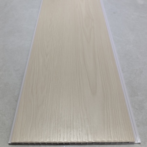 Precio barato China impermeable grano de <span class=keywords><strong>madera</strong></span> PVC Panel de pared impresión PVC tablero de techo de China - Product Image 4