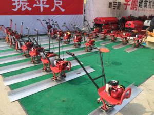 Macchina per il tappeto erboso a piedi, trapiantatore di tappeto erboso, macchina per la laminazione di prato - Product Image 3