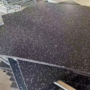Alfombra de Gimnasio, Baldosas de Caucho Compuesto para Pisos Deportivos - Product Image 1