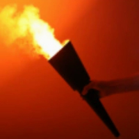 Lampe électronique à effet de flamme motif torche, pour tourisme, fêtes, feux de camp, avec fumée rouge lumineuse
