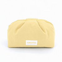 Sac de maquillage portable matelassé de style coréen, grande capacité, résistant à l'eau, en polyester, avec fermeture éclair et logo