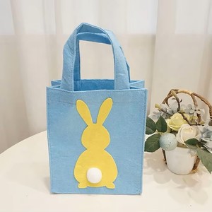 Bolsa de Compras Reutilizable con Asas de Tela No Tejida, Impresa con Logotipo Personalizado, Diseño de Conejo de Pascua y Cola de Peluche para Regalo - Product Image 1