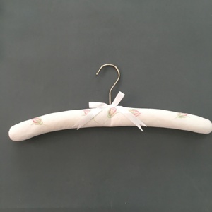 Porte manteau brodé, prix fin, vente en gros - Product Image 5