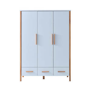 Armoire de chambre à coucher en bois à 3 portes PINEA, qualité exceptionnelle, crée une atmosphère paisible et inspirante - Product Image 2