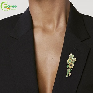 Broches de Moda de Lujo con Forma de Girasol, Pequeños, Ligeros y Elegantes, Accesorio Versátil para Mujer, para Ropa, Bufandas y Bolsos - Product Image 4